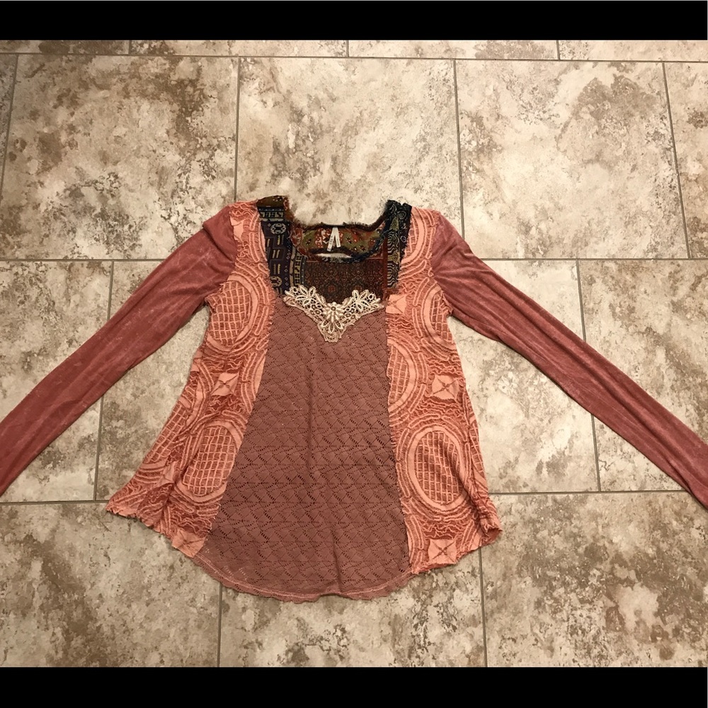 Gimmicks long sleeve top