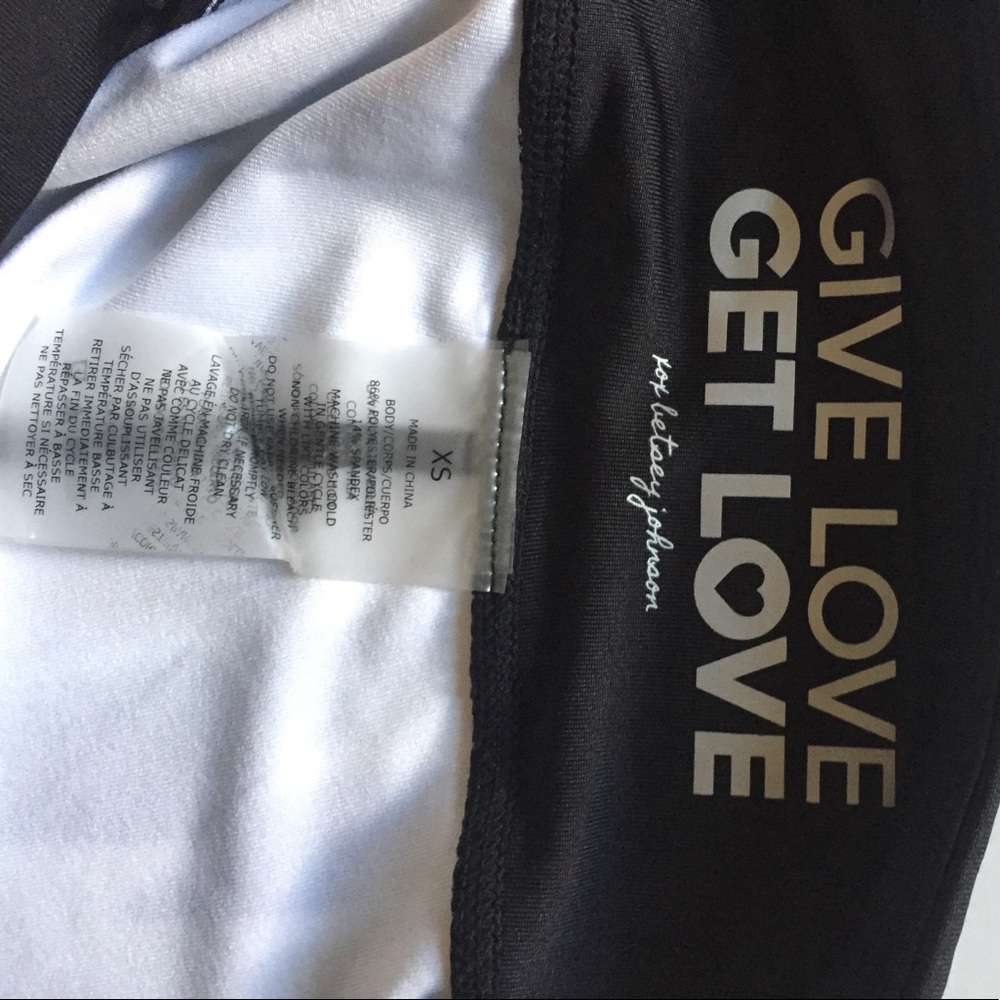 NWT Betsey Johnson Performance Crop Leggings - Picture 8 of 8