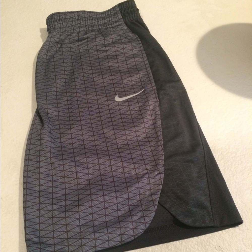 Nike lebron mens dri fit shorts