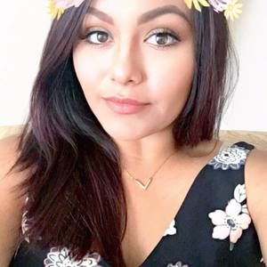 Meet your Posher, Valeria