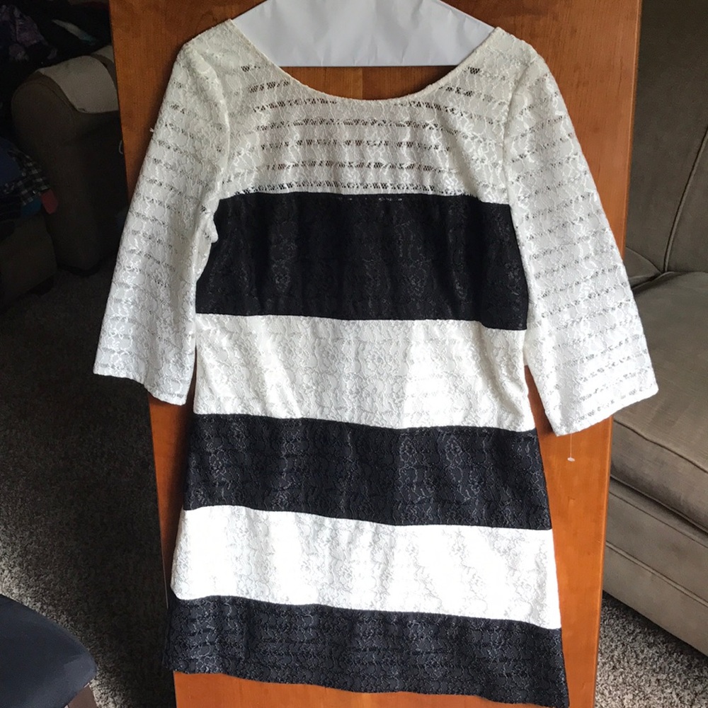 Jessica Simpson lace dress