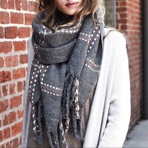 🆕GRAY Scarves