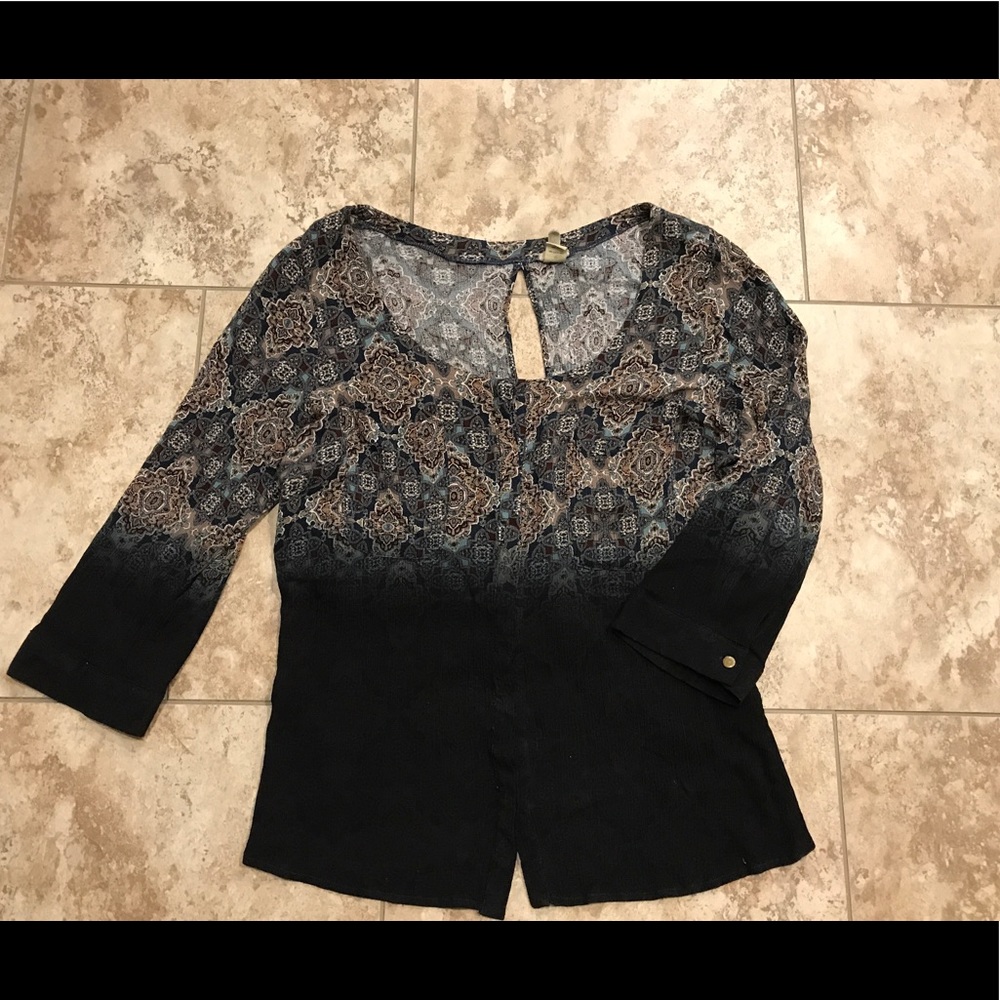 Gimmicks button up (with a twist back detail)