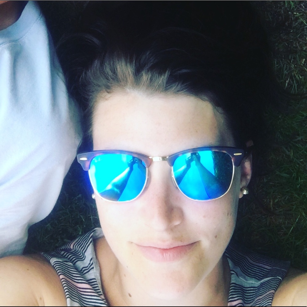 Meet your Posher, Deanna