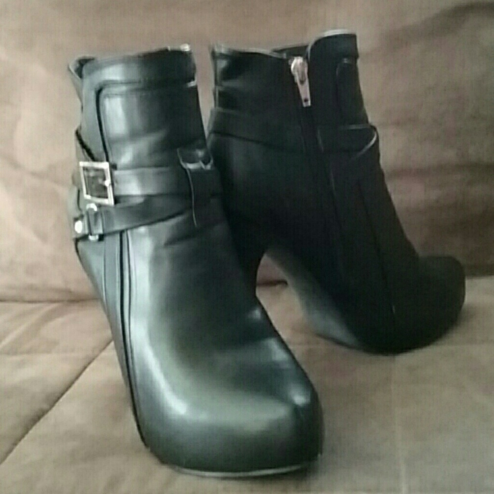 Shi by journeys