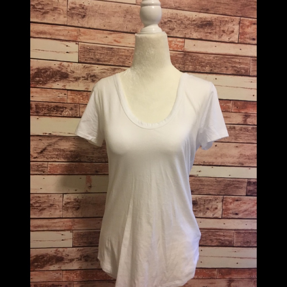 GAP Layering white t-shirt (NWT)