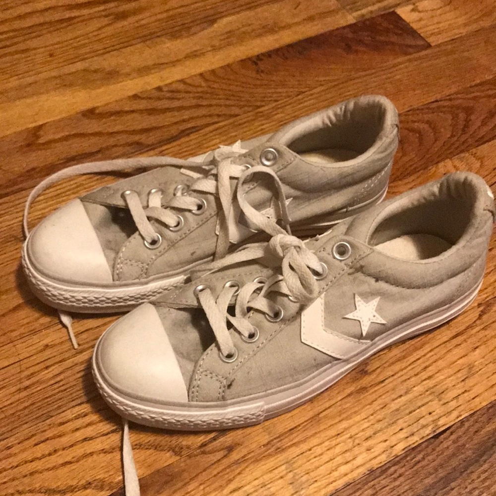 Light grey converse