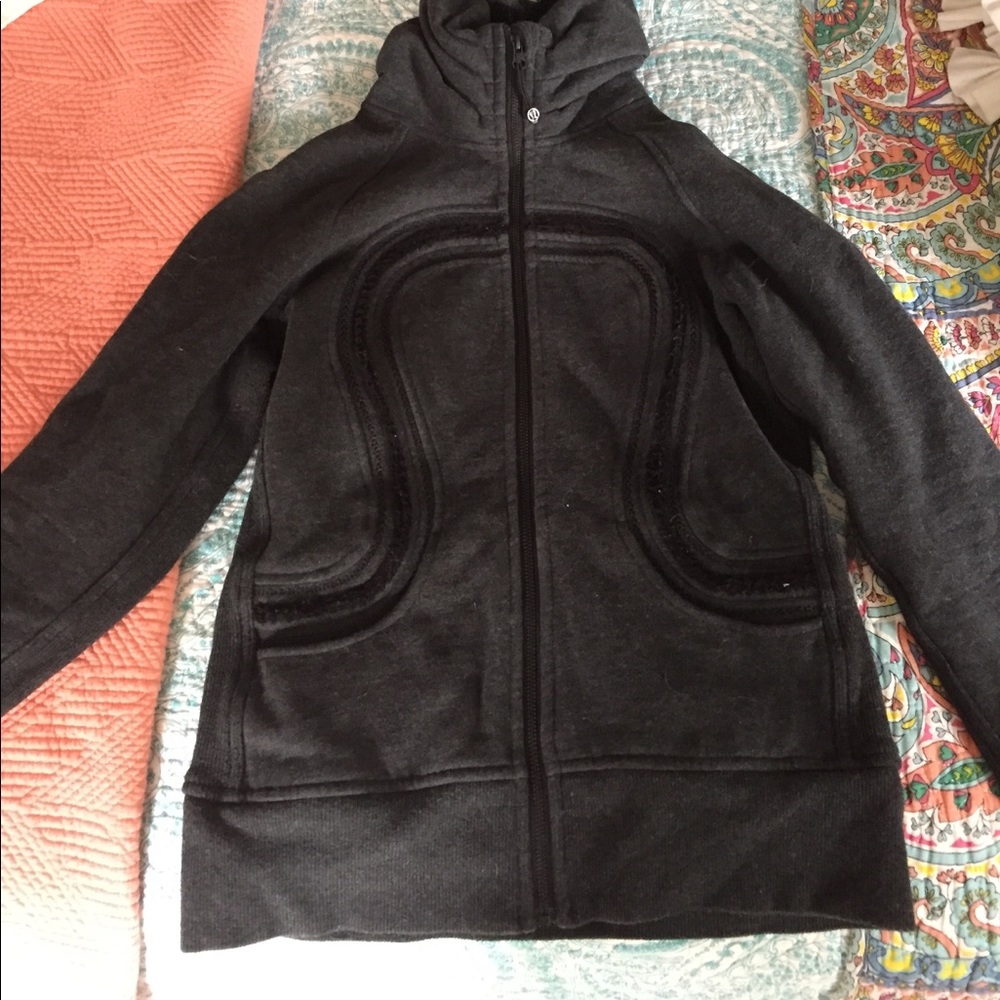 Lululemon scuba hoodie size 6, grey and black