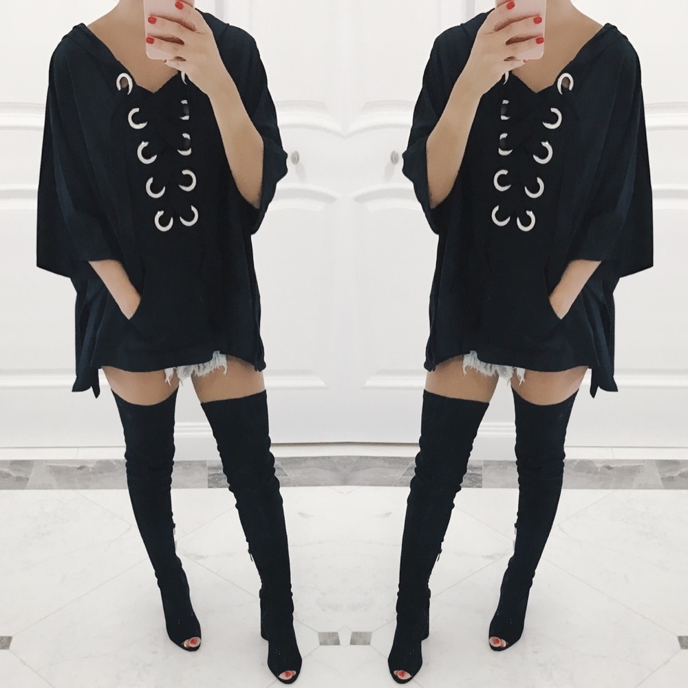 ❗️ONE left❗️Vienna Lace Up Short Sleeve Hoodie - Picture 6 of 8