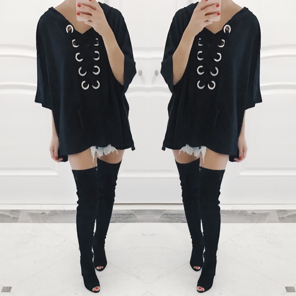 ❗️ONE left❗️Vienna Lace Up Short Sleeve Hoodie - Picture 5 of 8