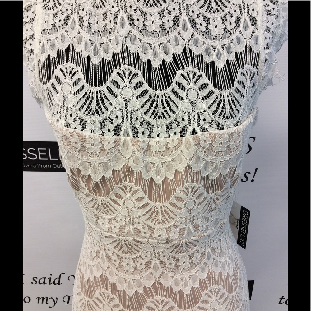 SALE! NWT White & Nude Lace JUMP  Dress - Picture 3 of 4