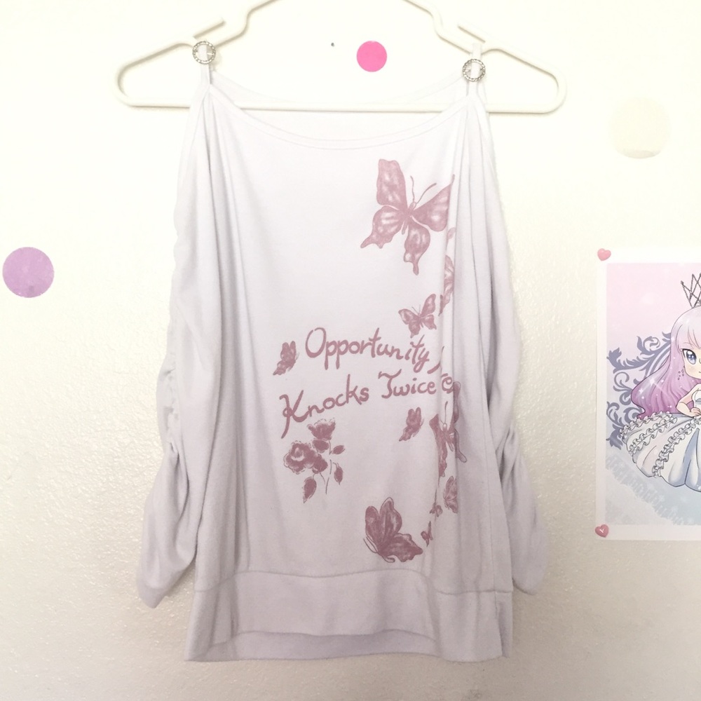 Off the Shoulder Long Sleeve