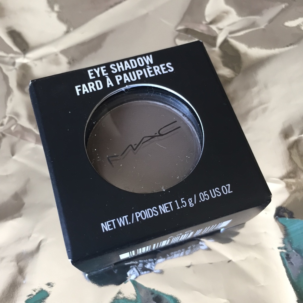Mac limited edition bowl out Eyeshadow