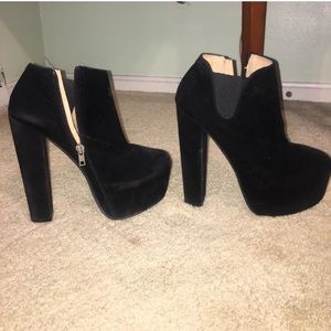 Boohoo suede platform booties