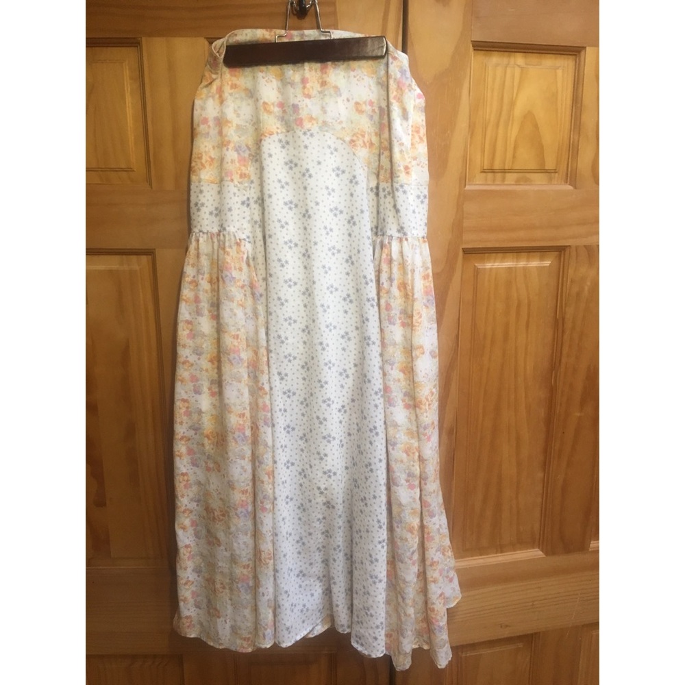 Free People floral maxi skirt, size M SALE🔥