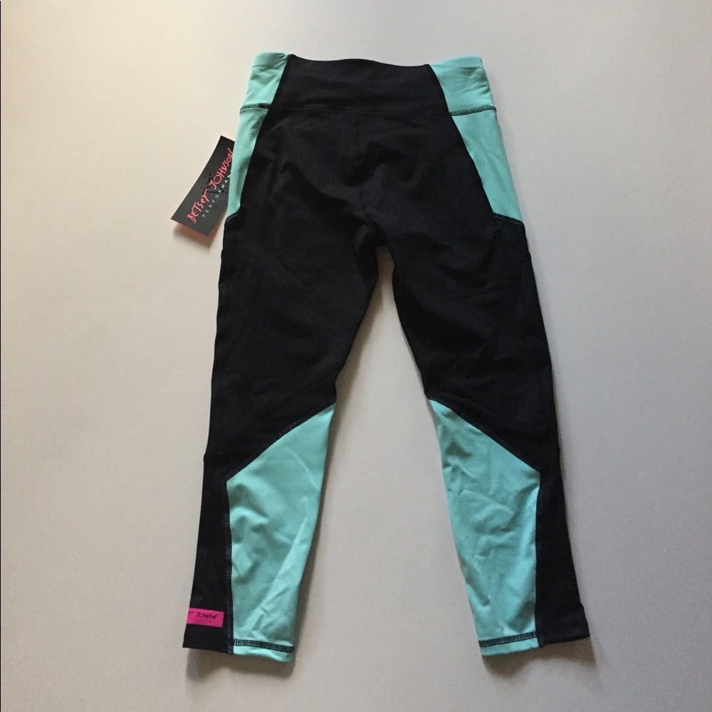 NWT Betsey Johnson Performance Capri Leggings - Picture 5 of 8