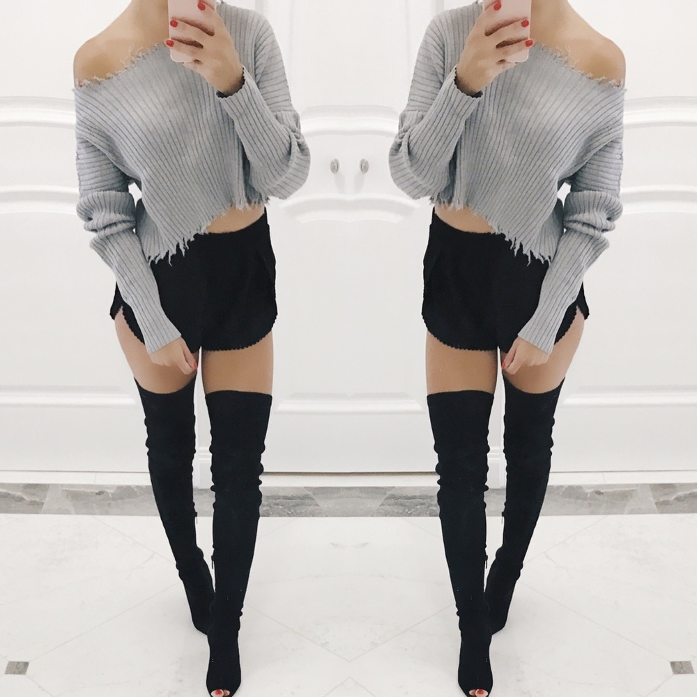 ❗️ONE left ❗️Tara Cropped Distressed Sweater - Picture 6 of 8