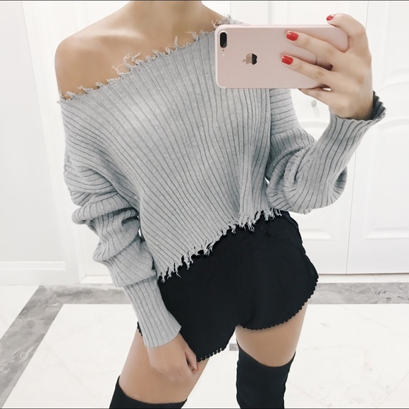 ❗️ONE left ❗️Tara Cropped Distressed Sweater - Picture 3 of 8