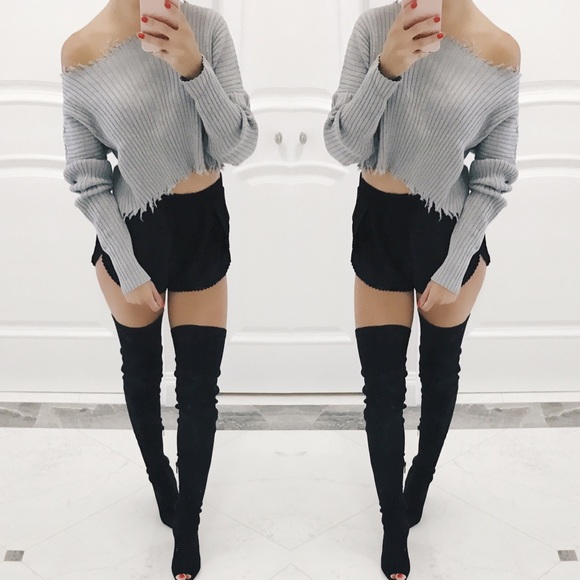 ❗️ONE left ❗️Tara Cropped Distressed Sweater - Picture 6 of 8