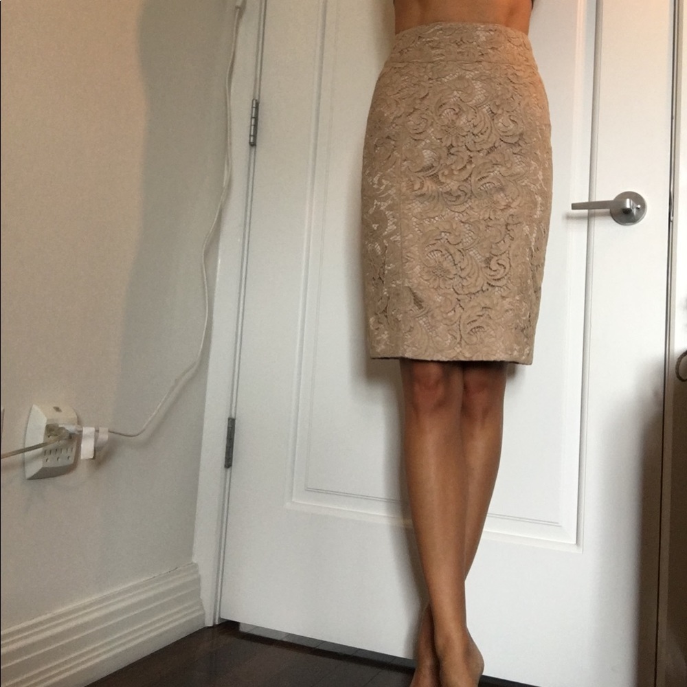 BURBERRY LONDON Lace Skirt in Natural