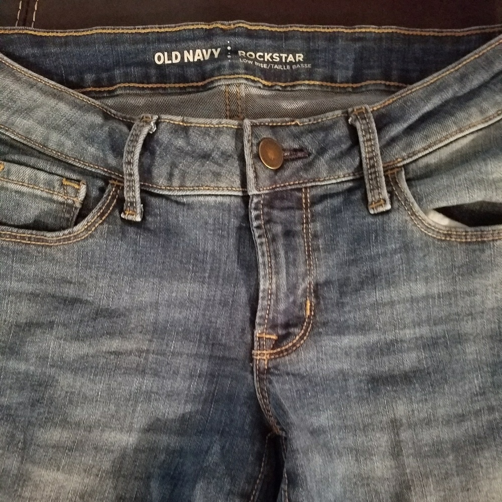 Old Navy Rockstar Low Rise Size 6
