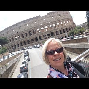 Meet your Posher, Julie