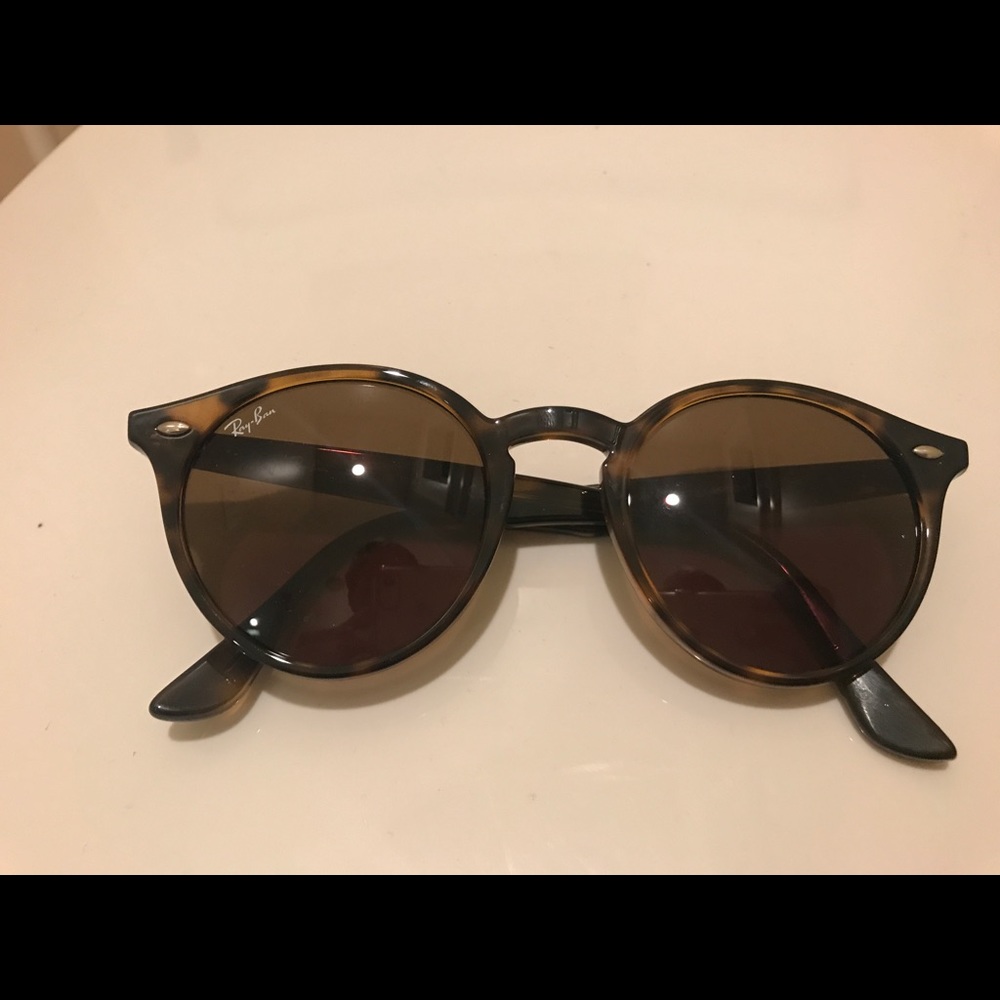 Ray-Ban RB2180 Sunglasses