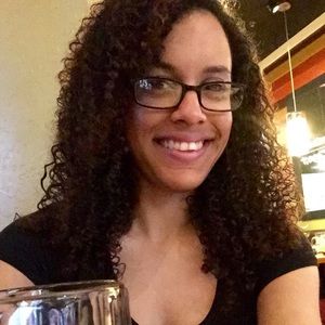 Meet your Posher, Esperanza