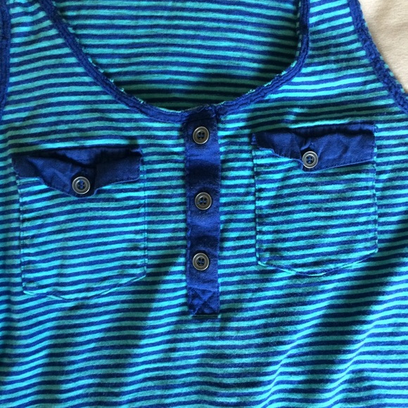 Striped Tank Top - Picture 3 of 4