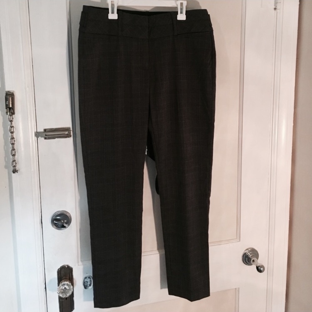 🍁🍂 Gray/Black Pattern Pant (Never Worn)