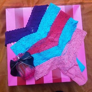 Lot of Four : Victoria's Secret The Lacie Thong