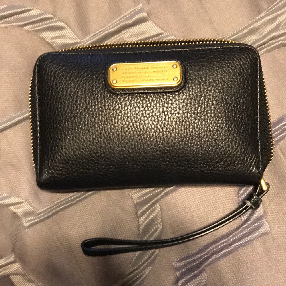 Marc Jacobs wristlet cellphone wallet