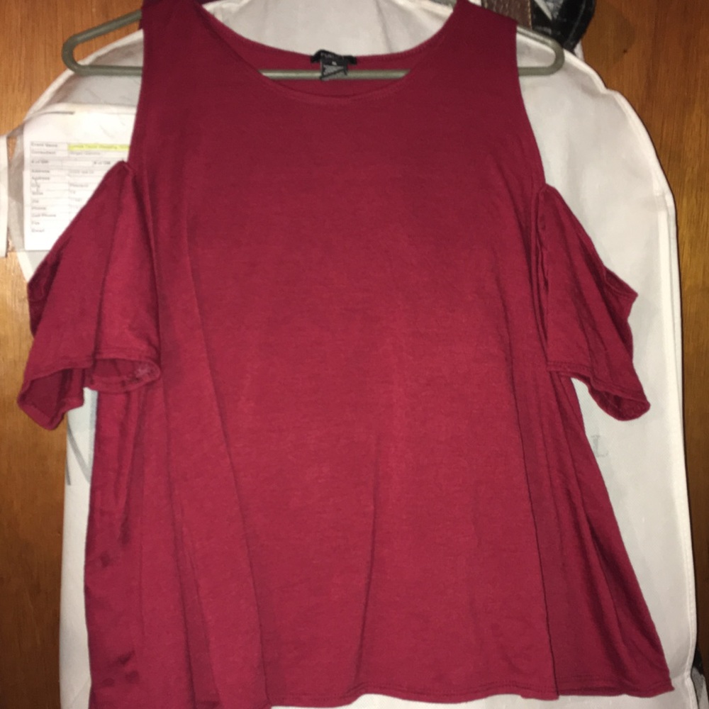 Maroon open sleeve shirt