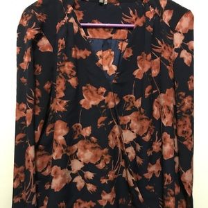 Vince Camuto crossover gorgeous blouse
