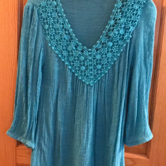 Spense Tops - Lace neck tunic