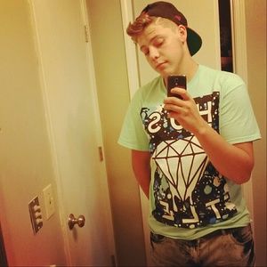 Meet your Posher, Justin