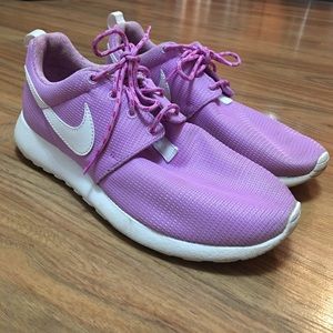 Nike Lavender Roshe's!