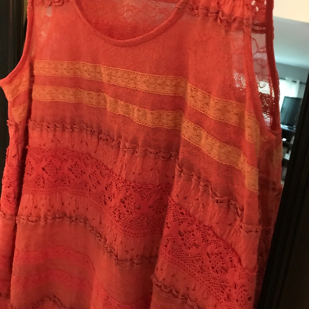 Tank - Picture 2 of 3