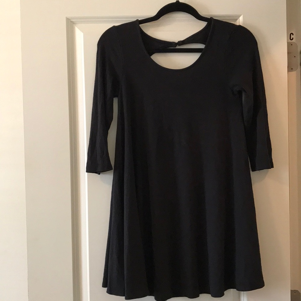 EUC American Eagle 3/4 length sleeved swing dress