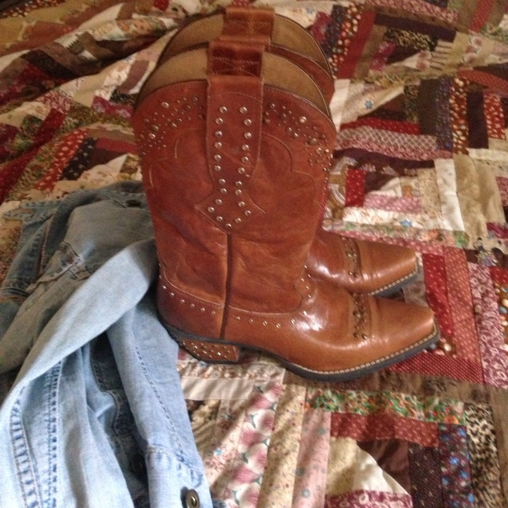 SOLD Ariat Rhinestone Boot