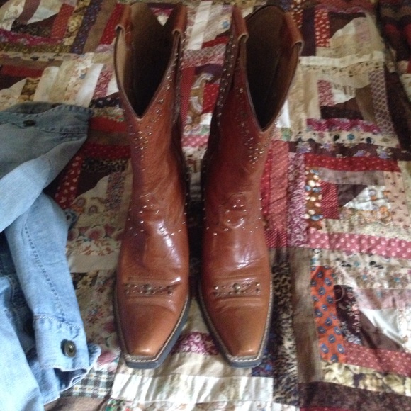 SOLD Ariat Rhinestone Boot - Picture 2 of 4