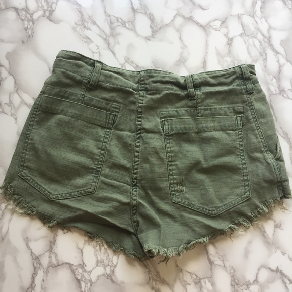 ❌LOWEST MOVING SALE❌ FREE PEOPLE cutoff shorts - Picture 7 of 7