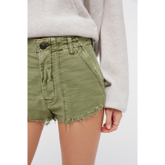 ❌LOWEST MOVING SALE❌ FREE PEOPLE cutoff shorts - Picture 2 of 7