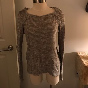 EUC Mudd Gray/White stitch knit sweater