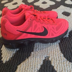 Red Nike Shoes
