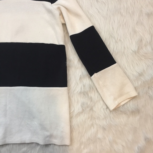 Forever 21 B&W Colorblock Sweater - Picture 3 of 5