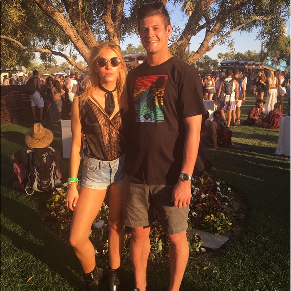 Goosebury Intimates black lace bodysuit - Picture 2 of 2