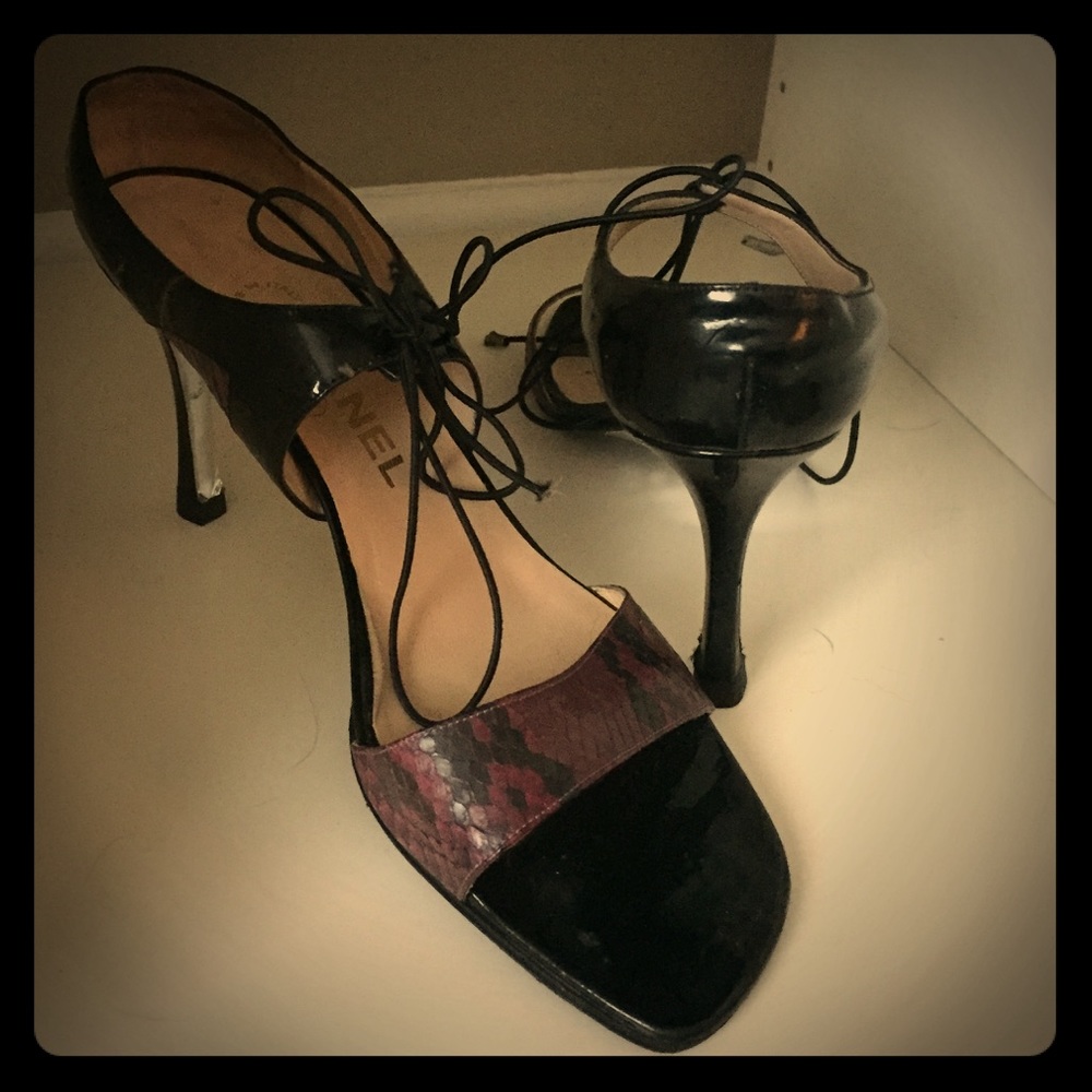 CHANEL vintage cocktail sandal.