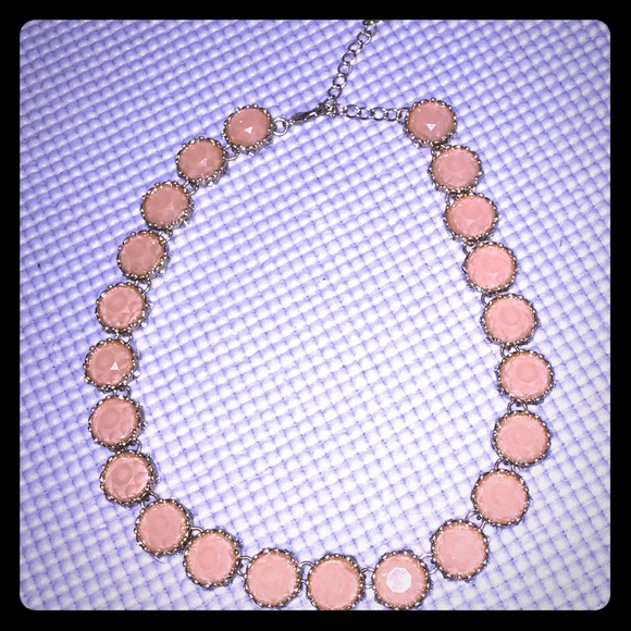 Peach necklace with stone decorated jems - Picture 1 of 2