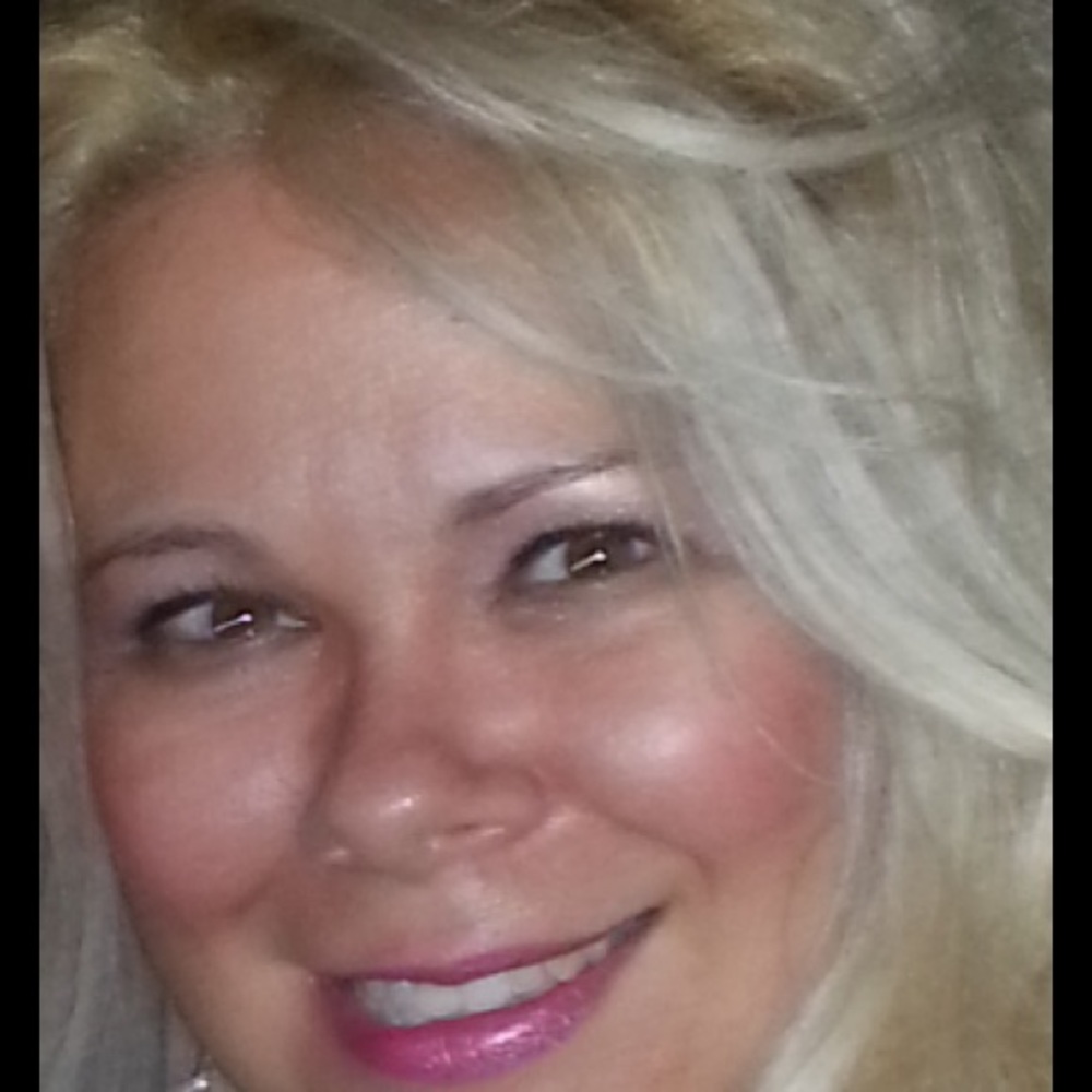 Meet your Posher, Denise